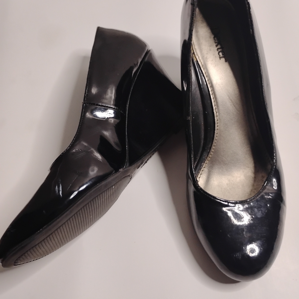 Dexter Women's Glossy Black Heels - Picture 3 of 6